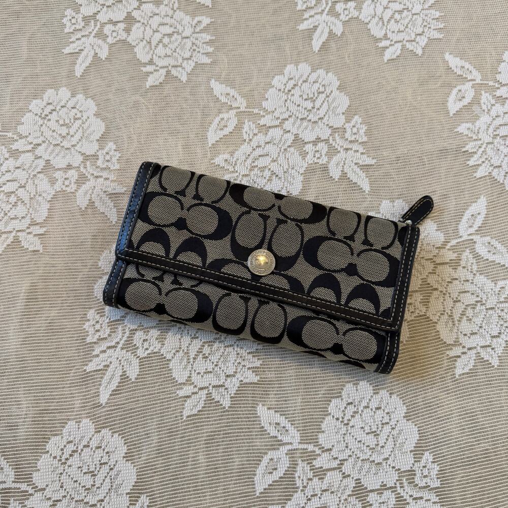 Coach Signature Canvas Trifold Wallet Black